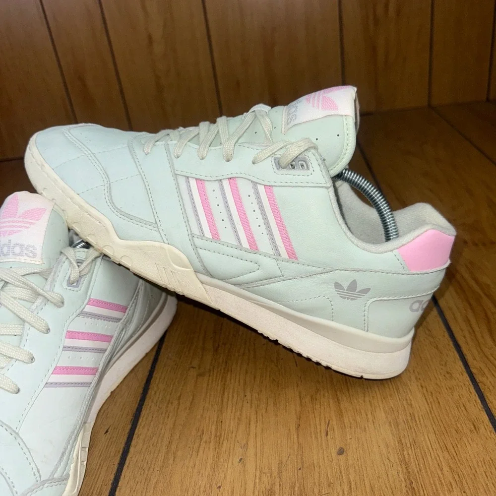 Adidas‎ AR Trainer Ice Green Pink Stripe Sneakers Athletic Shoes Mens 11.5